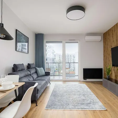 アパート Spacious With A Balcony, Parking And Air-conditioning By Renters